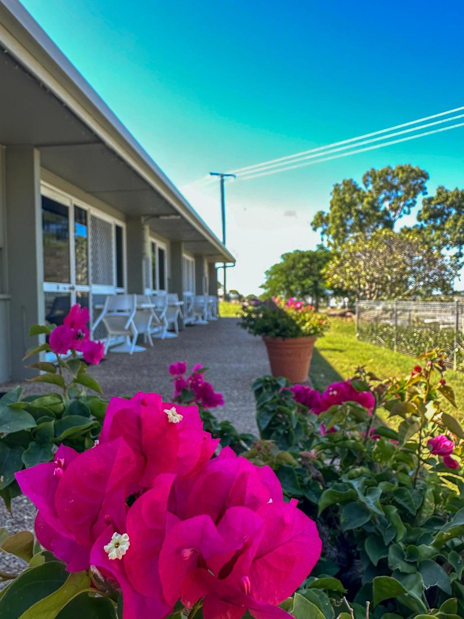 Ocean View Motel Bowen Esterno foto