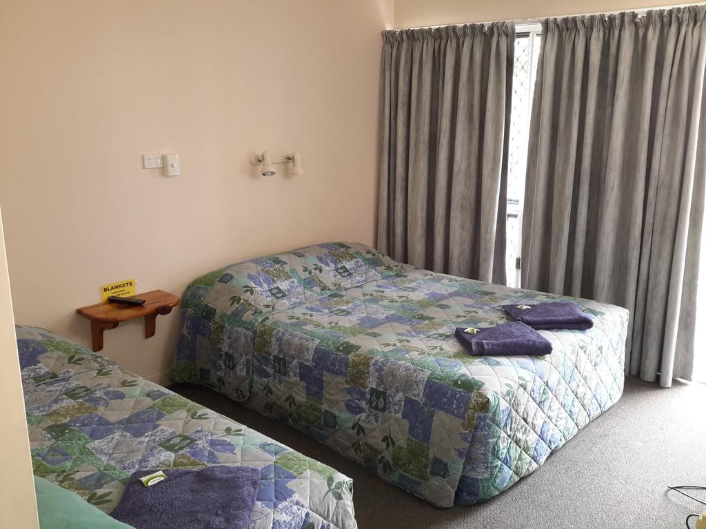 Ocean View Motel Bowen Esterno foto