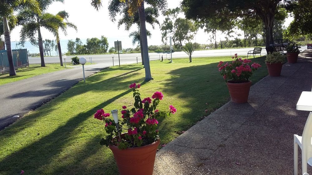 Ocean View Motel Bowen Esterno foto