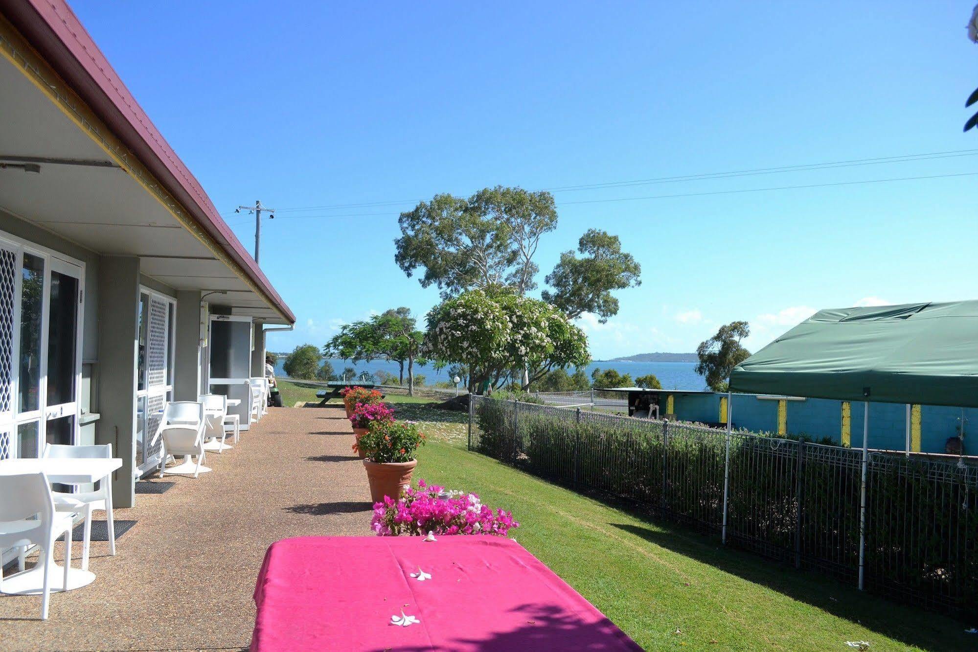 Ocean View Motel Bowen Esterno foto