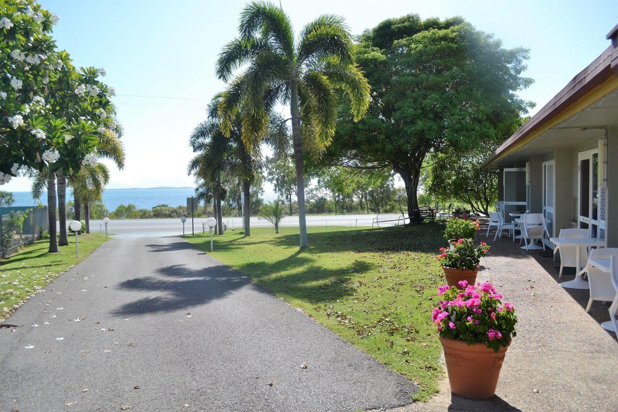 Ocean View Motel Bowen Esterno foto