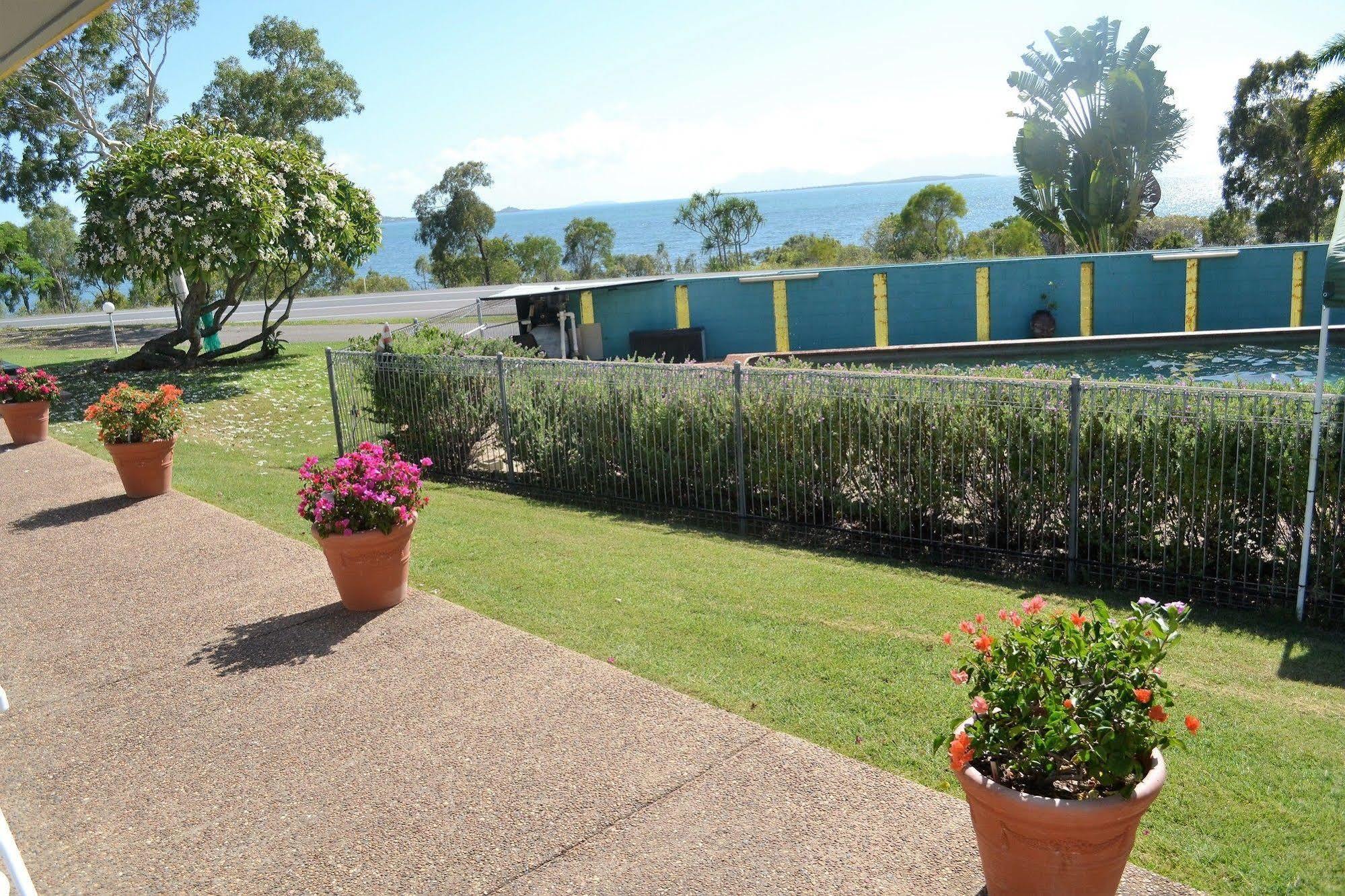 Ocean View Motel Bowen Esterno foto