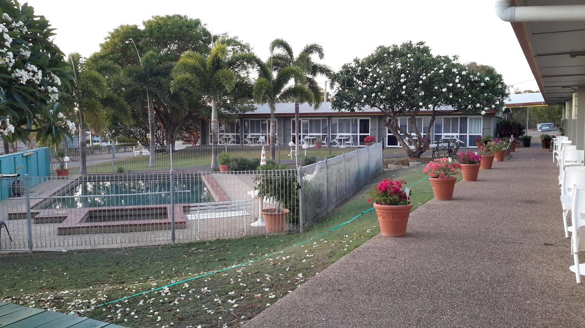 Ocean View Motel Bowen Esterno foto