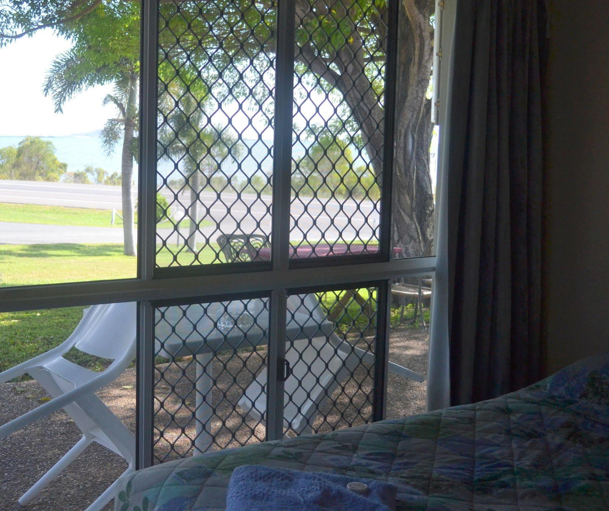 Ocean View Motel Bowen Esterno foto