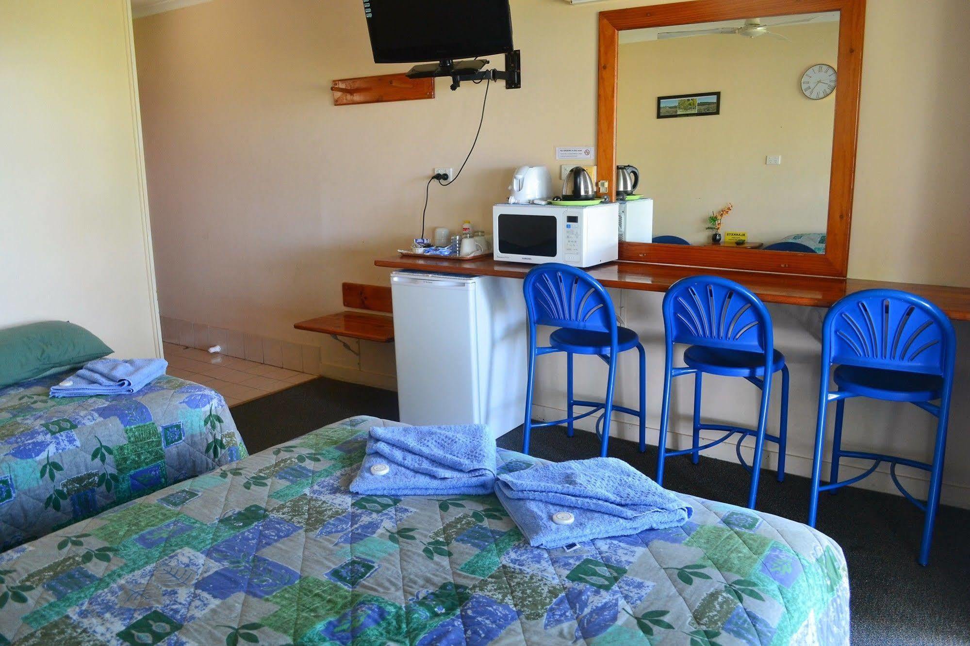 Ocean View Motel Bowen Esterno foto
